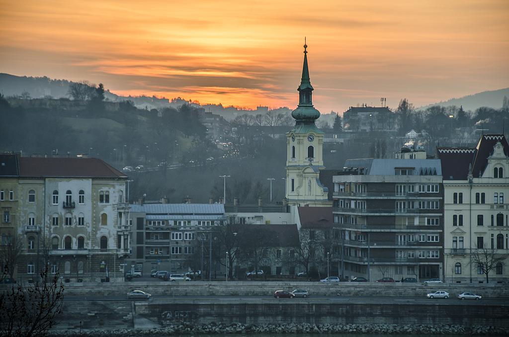Danube Pest-Side Apartment Budapest Luaran gambar